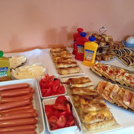Mimi Hostel *